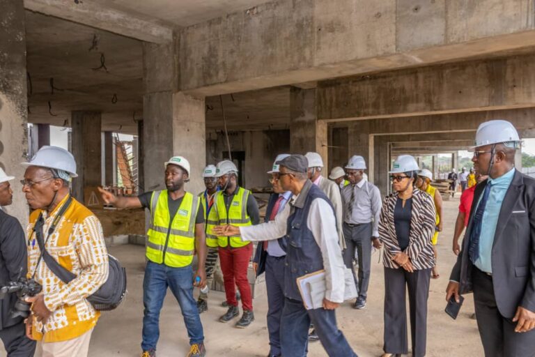Le Conseil d’administration visite le chantier de construction de l’immeuble siège de la CCAA  